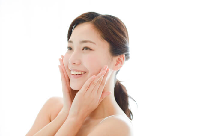素顔がきれいな女性